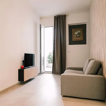 Apartment Apulian Tree - Elegant With Balcony - *