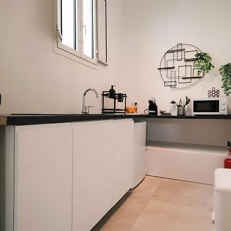 Apulian Tree - Luxury With Balcony - باري
